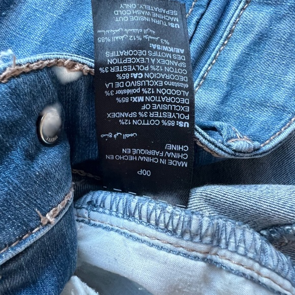 Women's White House Black Market 00P Petite Blue Denim Low Rise Skinny Crop Jean - Picture 7 of 7